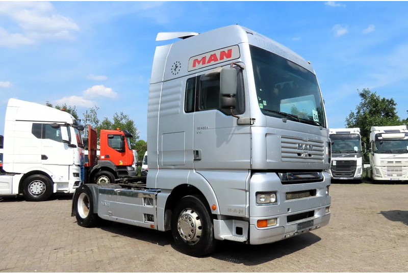 MAN TGA 18.460 Manual diesel pomp! ROYAL TRUCK! - Тягач: фото 1 MAN TGA 18.460 Manual diesel pomp! ROYAL TRUCK! - Тягач: фото 1