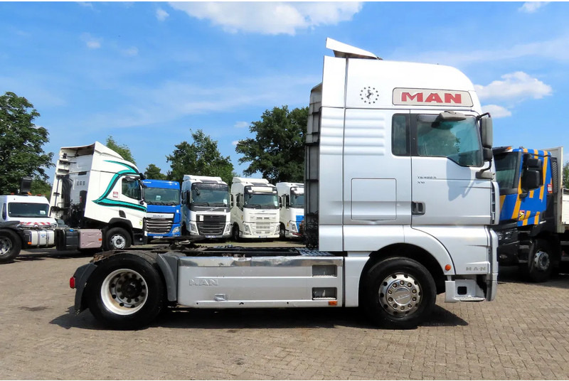 MAN TGA 18.460 Manual diesel pomp! ROYAL TRUCK! - Тягач: фото 5 MAN TGA 18.460 Manual diesel pomp! ROYAL TRUCK! - Тягач: фото 5