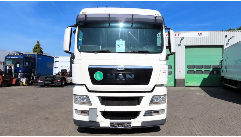 MAN TGX.18.400 euro5 EEV, RETARDER, 2X FUEL TANK, FRIGO - Тягач: фото 3 MAN TGX.18.400 euro5 EEV, RETARDER, 2X FUEL TANK, FRIGO - Тягач: фото 3