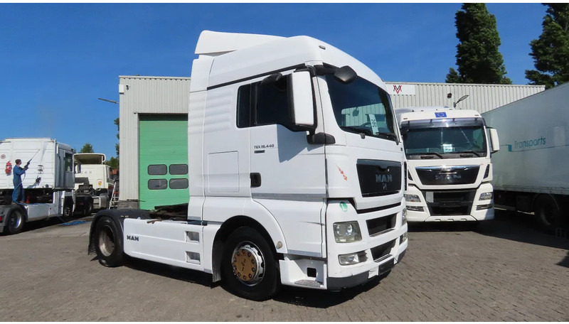 MAN TGX 18.440 Euro 5, Retarder, 2 tanks!! - Тягач: фото 1 MAN TGX 18.440 Euro 5, Retarder, 2 tanks!! - Тягач: фото 1