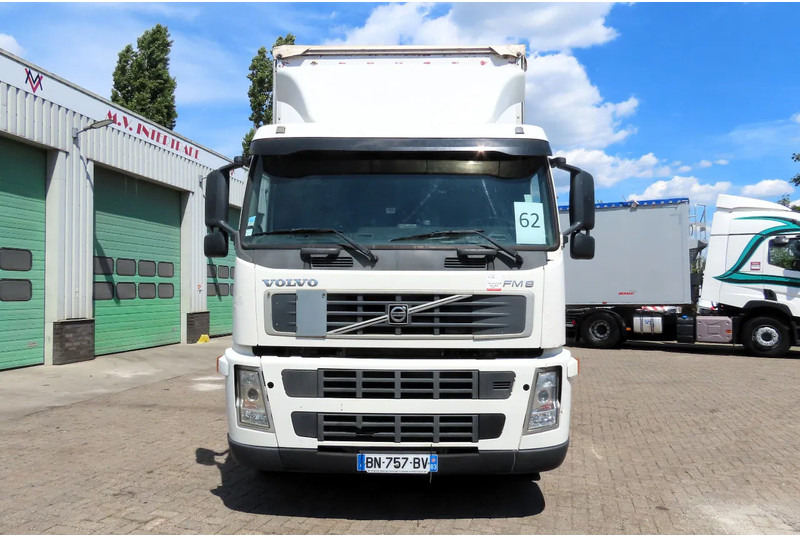 Volvo FM 340 6x2, TOP Condition truck!! - Тентованный грузовик: фото 3 Volvo FM 340 6x2, TOP Condition truck!! - Тентованный грузовик: фото 3