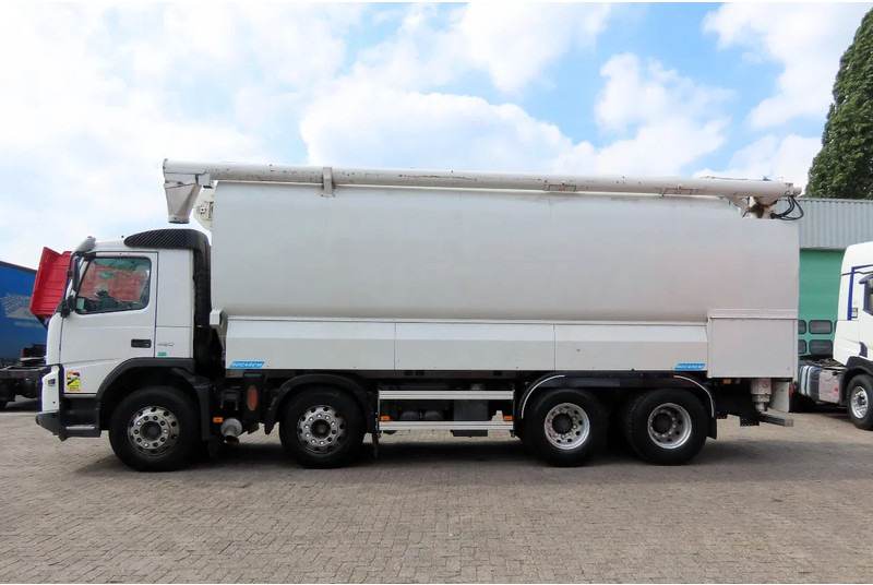 Volvo FMX 450 8x4 AUGER, radio control, 7 COMP. Full Volvo Service! . EXCELLENT condition - Грузовик-цистерна: фото 5 Volvo FMX 450 8x4 AUGER, radio control, 7 COMP. Full Volvo Service! . EXCELLENT condition - Грузовик-цистерна: фото 5