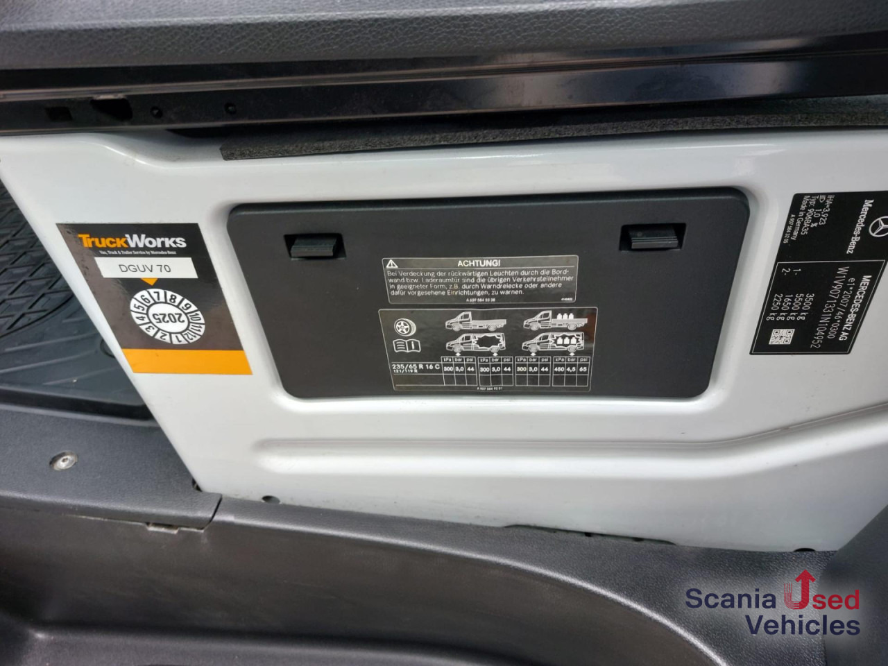 MERCEDES-BENZ Sprinter 316 CDI KOFFER Ladebordwand - Фургон с закрытым кузовом: фото 3 MERCEDES-BENZ Sprinter 316 CDI KOFFER Ladebordwand - Фургон с закрытым кузовом: фото 3