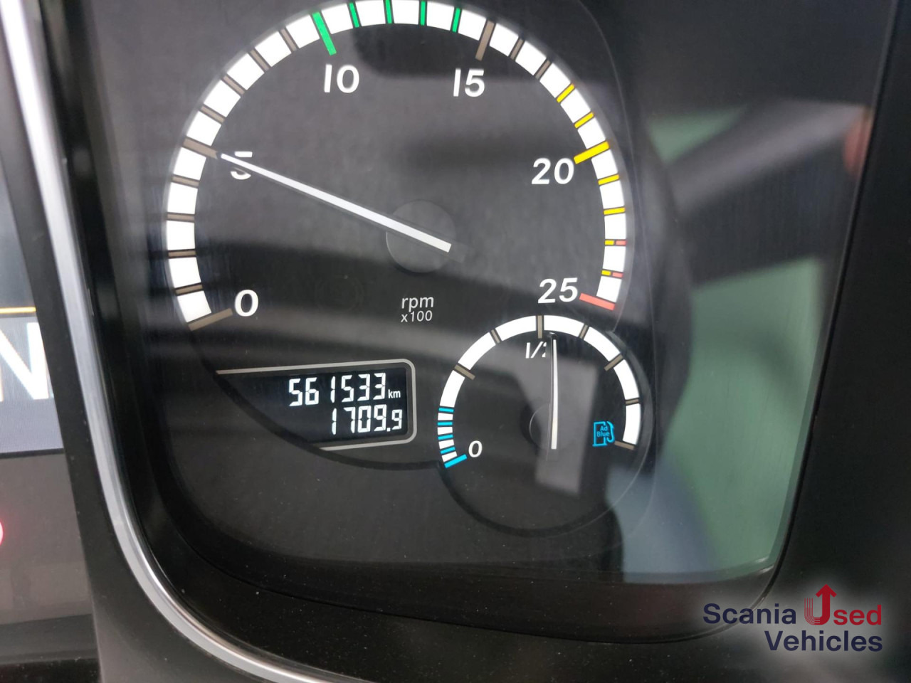 MERCEDES-BENZ Actros 1845 LS 4X2 SILOZUG komplett (2017+2016) - Тягач: фото 3 MERCEDES-BENZ Actros 1845 LS 4X2 SILOZUG komplett (2017+2016) - Тягач: фото 3