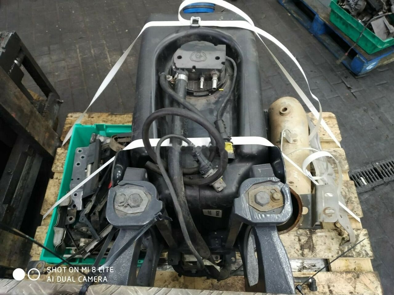 Scania 2244863 2140809 - Бак для AdBlue для Грузовиков: фото 3 Scania 2244863 2140809 - Бак для AdBlue для Грузовиков: фото 3