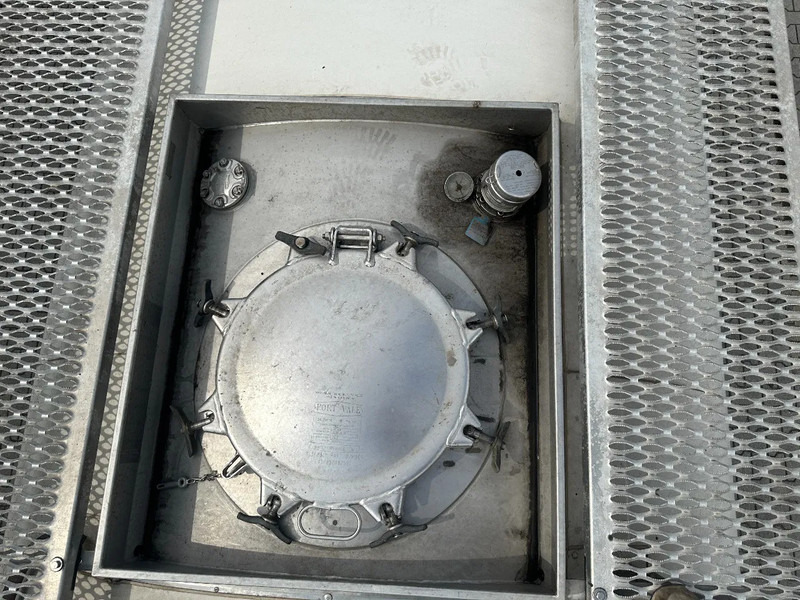 Танк-контейнер CIMC 20FT ISO / 25.020L-1-COMP. / L4BN / UN Portable / T11 / test: 10-2027: фото 18