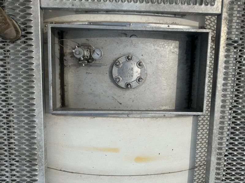 Танк-контейнер CIMC 20FT ISO / 25.020L-1-COMP. / L4BN / UN Portable / T11 / test: 10-2027: фото 17