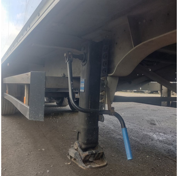 Schmitz Cargobull SKI 24 - Полуприцеп-фургон: фото 5 Schmitz Cargobull SKI 24 - Полуприцеп-фургон: фото 5