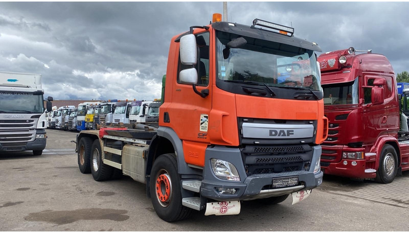 DAF CF 440 6X4 HOOKLIFT 20T - MANUAL GEARBOX - 315.000km - EURO 6 - BE TRUCK - Крюковой мультилифт: фото 1 DAF CF 440 6X4 HOOKLIFT 20T - MANUAL GEARBOX - 315.000km - EURO 6 - BE TRUCK - Крюковой мультилифт: фото 1
