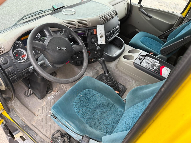 Эвакуатор DAF CF 75.310 6X2 OPRIJWAGEN + KRAAN PM 27 S-4 + RADIO + WINCH - VOLLE RAMP - LIFT + STUUR-AS - MANUEEL - FR: фото 12 Эвакуатор DAF CF 75.310 6X2 OPRIJWAGEN + KRAAN PM 27 S-4 + RADIO + WINCH - VOLLE RAMP - LIFT + STUUR-AS - MANUEEL - FR: фото 12