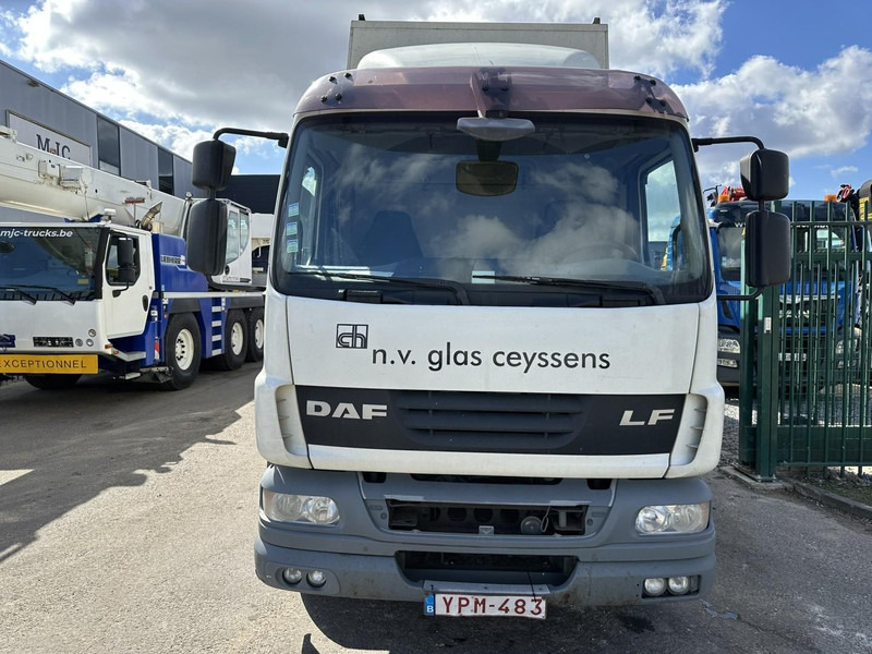 DAF LF 55.250 12T - GLASTRANSPORT / GLASRESTEEL - AIR SUSPENSION - EURO 4 - BELGIAN REGISTRATION - Грузовик: фото 2 DAF LF 55.250 12T - GLASTRANSPORT / GLASRESTEEL - AIR SUSPENSION - EURO 4 - BELGIAN REGISTRATION - Грузовик: фото 2