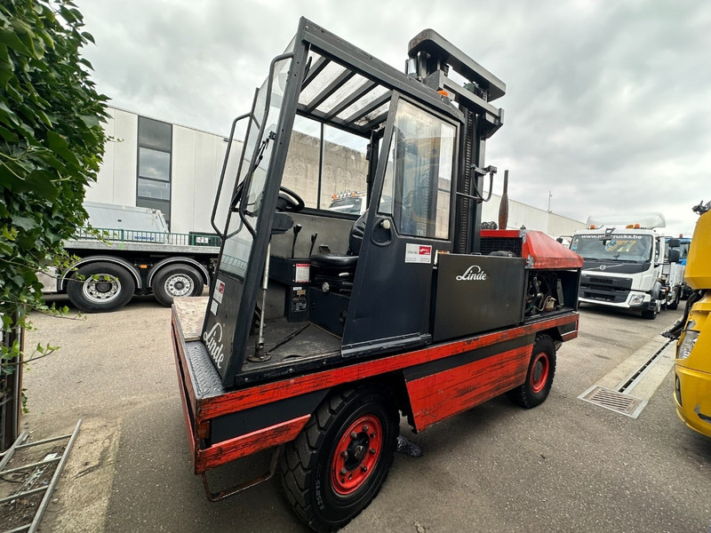 Linde S50 W SIDELOADER 5T - SEITENSTAPLER - 4 WAY FORKLIFT - COMBILIFT - CE - BE MACHINE - Боковой погрузчик: фото 4 Linde S50 W SIDELOADER 5T - SEITENSTAPLER - 4 WAY FORKLIFT - COMBILIFT - CE - BE MACHINE - Боковой погрузчик: фото 4