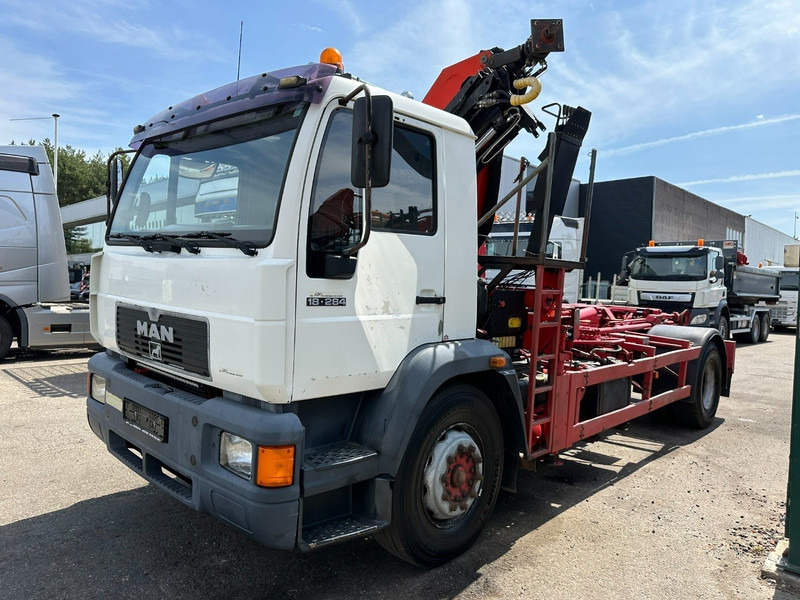 MAN 18.284 HOOKLIFT + CRANE PALFINGER PK 11001 A - TÜV 05/2026 - STEEL SPRING / BLATT / LAMES - BE TRUCK - Крюковой мультилифт, Автоманипулятор: фото 4 MAN 18.284 HOOKLIFT + CRANE PALFINGER PK 11001 A - TÜV 05/2026 - STEEL SPRING / BLATT / LAMES - BE TRUCK - Крюковой мультилифт, Автоманипулятор: фото 4