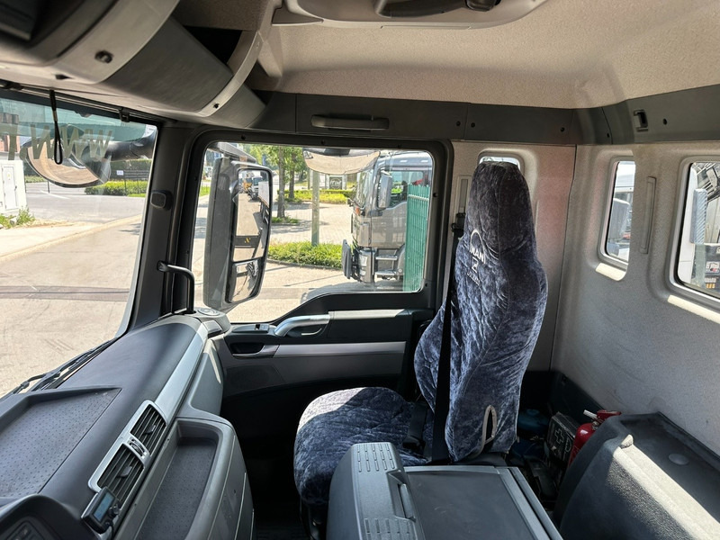Крюковой мультилифт, Автоманипулятор MAN TGS 35.400 8x4 TRIDEM HOOKLIFT T22 + CRANE PALFINGER PK 18001 EH + RADIO - EURO 5 - LIFT/STEERING AXLE - BE TRUCK: фото 8