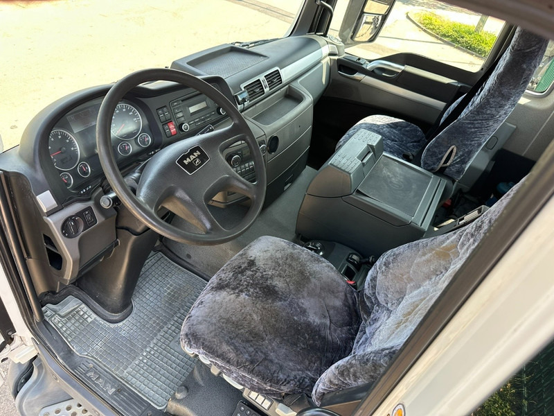 Крюковой мультилифт, Автоманипулятор MAN TGS 35.400 8x4 TRIDEM HOOKLIFT T22 + CRANE PALFINGER PK 18001 EH + RADIO - EURO 5 - LIFT/STEERING AXLE - BE TRUCK: фото 7