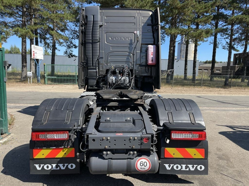 Volvo FH 460 LNG GAS ADR - ACC - Dynamic Steering - I-park Cool - Lane Keeping Support - collision warning - leather - ... BE Truck - Тягач: фото 5 Volvo FH 460 LNG GAS ADR - ACC - Dynamic Steering - I-park Cool - Lane Keeping Support - collision warning - leather - ... BE Truck - Тягач: фото 5