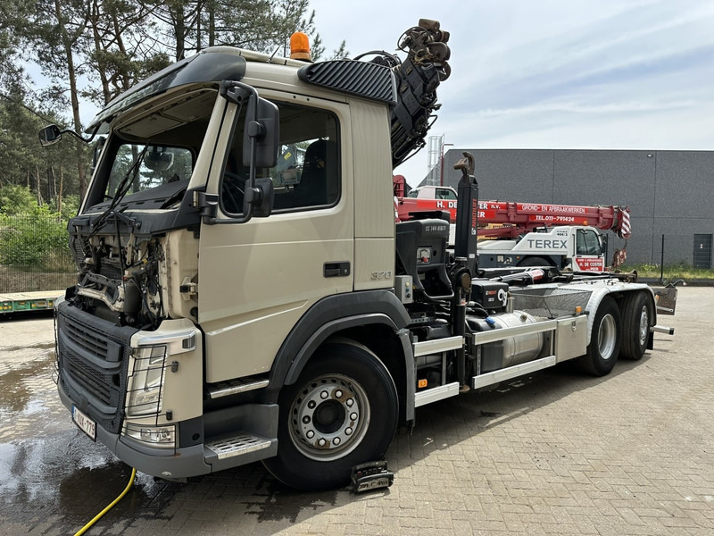 Volvo FM 370 6x2 HOOKLIFT 21T + CRANE HIAB 144 E-4 HIDUO - ENGINE / GEARBOX OK - CHASSIS OK - RUNNING + DRIVING - BE TRUCK - Крюковой мультилифт, Автоманипулятор: фото 4 Volvo FM 370 6x2 HOOKLIFT 21T + CRANE HIAB 144 E-4 HIDUO - ENGINE / GEARBOX OK - CHASSIS OK - RUNNING + DRIVING - BE TRUCK - Крюковой мультилифт, Автоманипулятор: фото 4