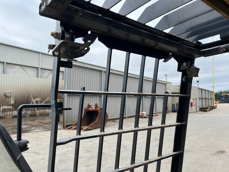 Cat 313E / M315F / 320F / 323E / 325F / 329E / 330F / - Кабина и интерьер для Строительной техники: фото 4 Cat 313E / M315F / 320F / 323E / 325F / 329E / 330F / - Кабина и интерьер для Строительной техники: фото 4