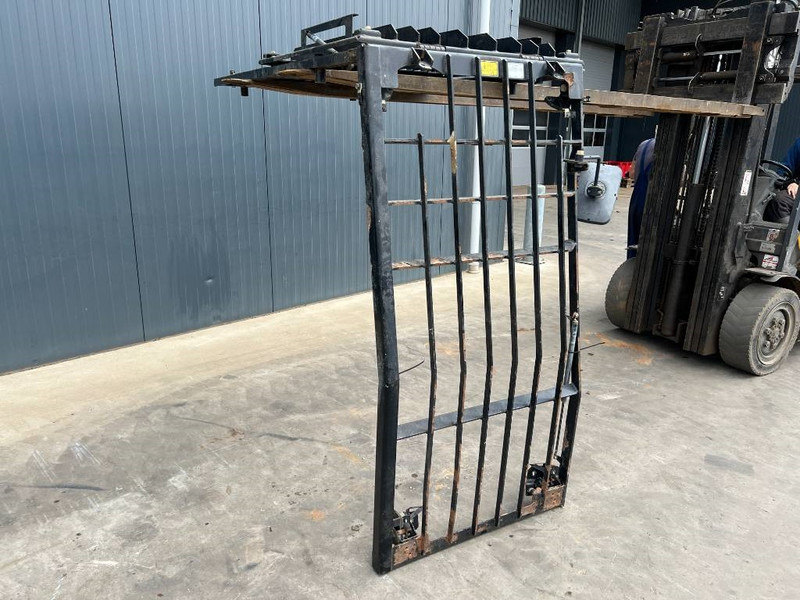 Cat 313E / M315F / 320F / 323E / 325F / 329E / 330F / - Кабина и интерьер для Строительной техники: фото 2 Cat 313E / M315F / 320F / 323E / 325F / 329E / 330F / - Кабина и интерьер для Строительной техники: фото 2