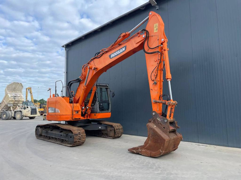 Doosan DX235LCR - Гусеничный экскаватор: фото 3 Doosan DX235LCR - Гусеничный экскаватор: фото 3