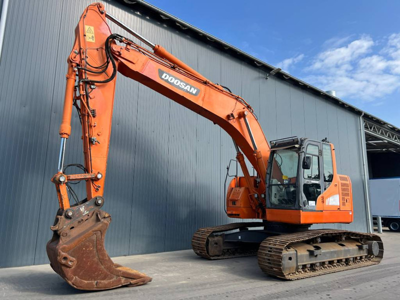 Doosan DX235LCR - Гусеничный экскаватор: фото 1 Doosan DX235LCR - Гусеничный экскаватор: фото 1