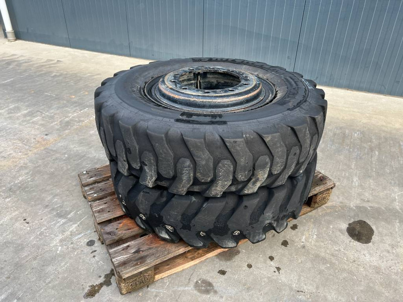Michelin 1000 x 20 banden / 10.00 x 20: 1x2 Reifen - Шины и диски для Строительной техники: фото 1 Michelin 1000 x 20 banden / 10.00 x 20: 1x2 Reifen - Шины и диски для Строительной техники: фото 1