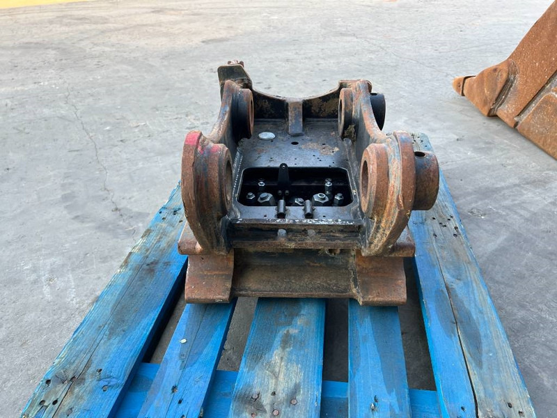 OilQuick OQ65 - 311F / 313F / 315F - Сцепное устройство для Строительной техники: фото 5 OilQuick OQ65 - 311F / 313F / 315F - Сцепное устройство для Строительной техники: фото 5