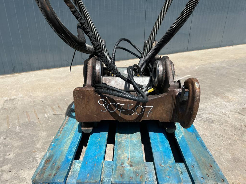OilQuick OQ70/55 323E - Сцепное устройство для Строительной техники: фото 2 OilQuick OQ70/55 323E - Сцепное устройство для Строительной техники: фото 2