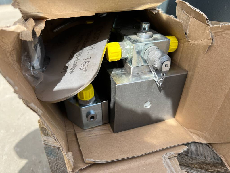 Сцепное устройство для Строительной техники OilQuick OQ80 - 323 NG: фото 20