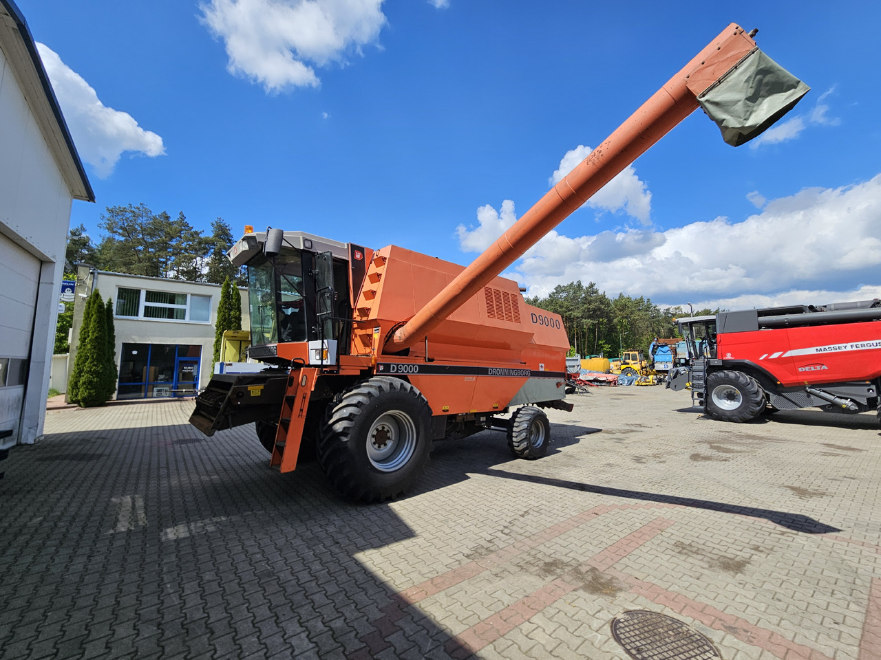 Dronningborg D9000 - Зерноуборочный комбайн: фото 3 Dronningborg D9000 - Зерноуборочный комбайн: фото 3