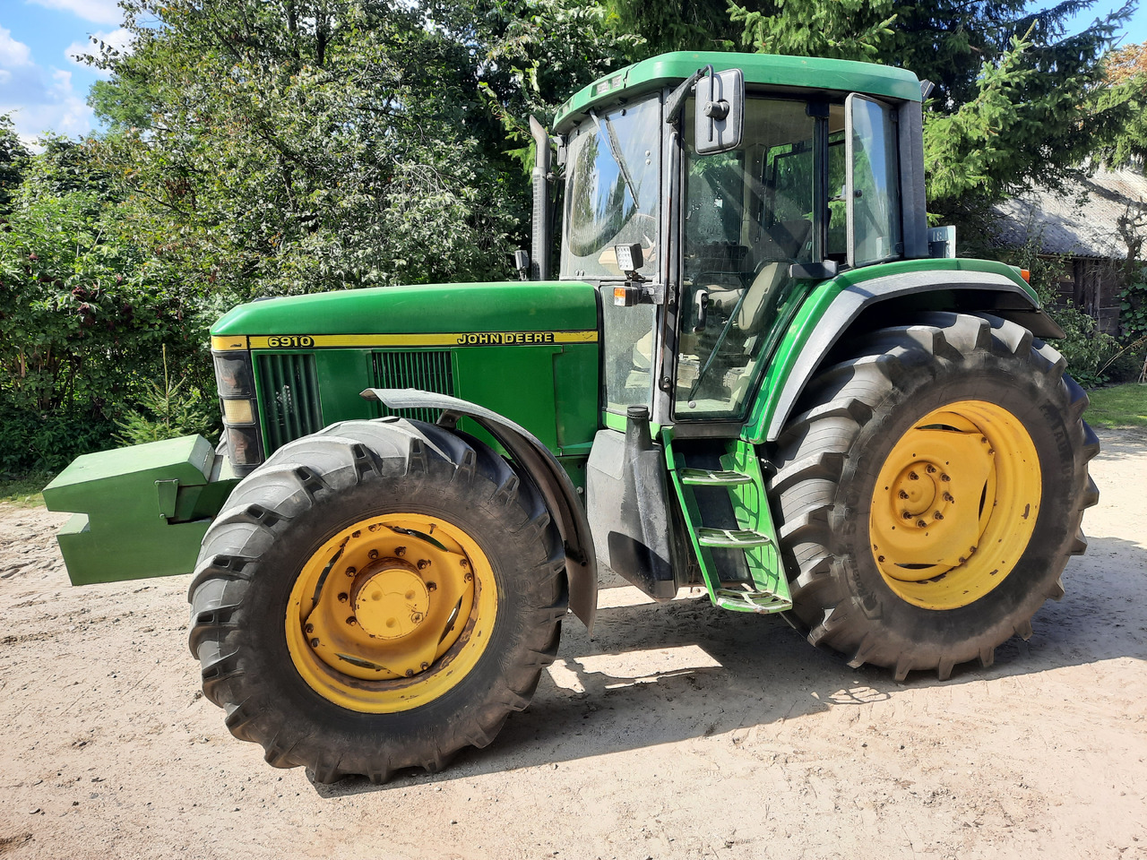 JOHN DEERE 6910 - Трактор: фото 4 JOHN DEERE 6910 - Трактор: фото 4
