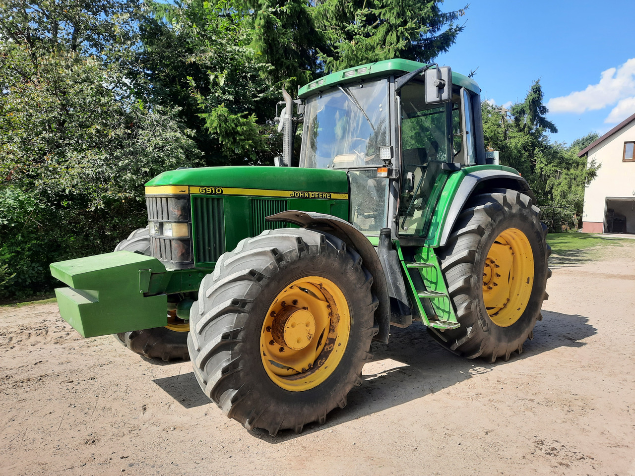 JOHN DEERE 6910 - Трактор: фото 3 JOHN DEERE 6910 - Трактор: фото 3