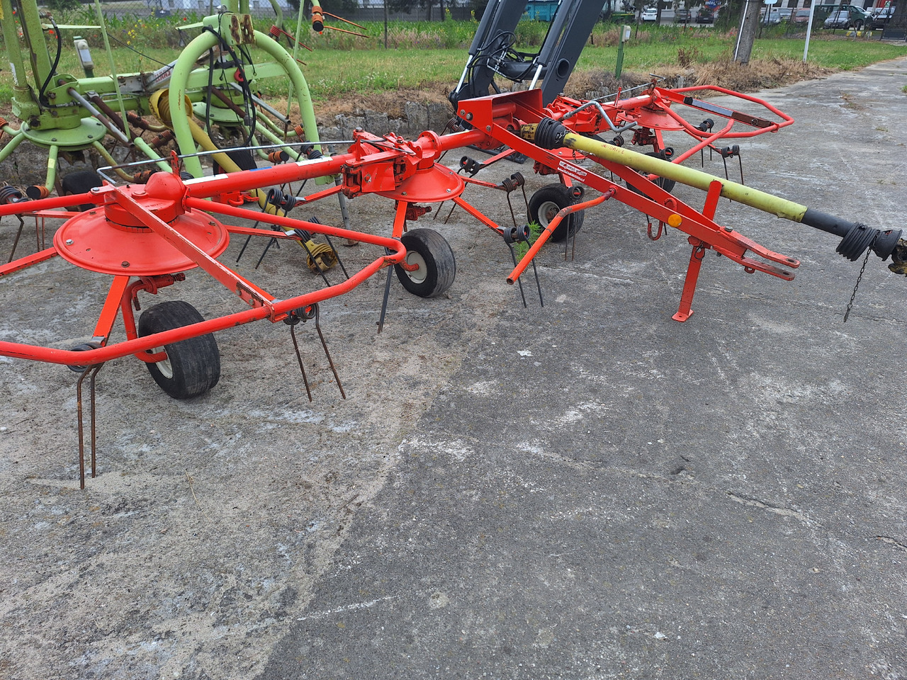 KUHN 5001T - Сеноворошилка: фото 1 KUHN 5001T - Сеноворошилка: фото 1