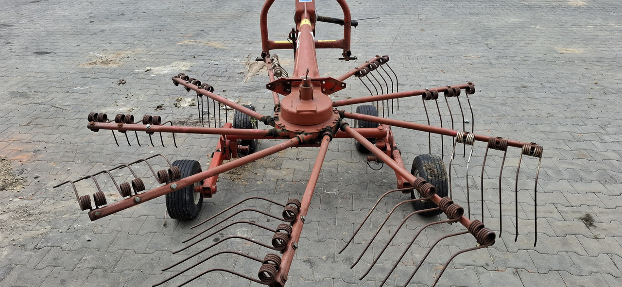 KUHN GA 300 GM - Сеноворошилка: фото 3 KUHN GA 300 GM - Сеноворошилка: фото 3