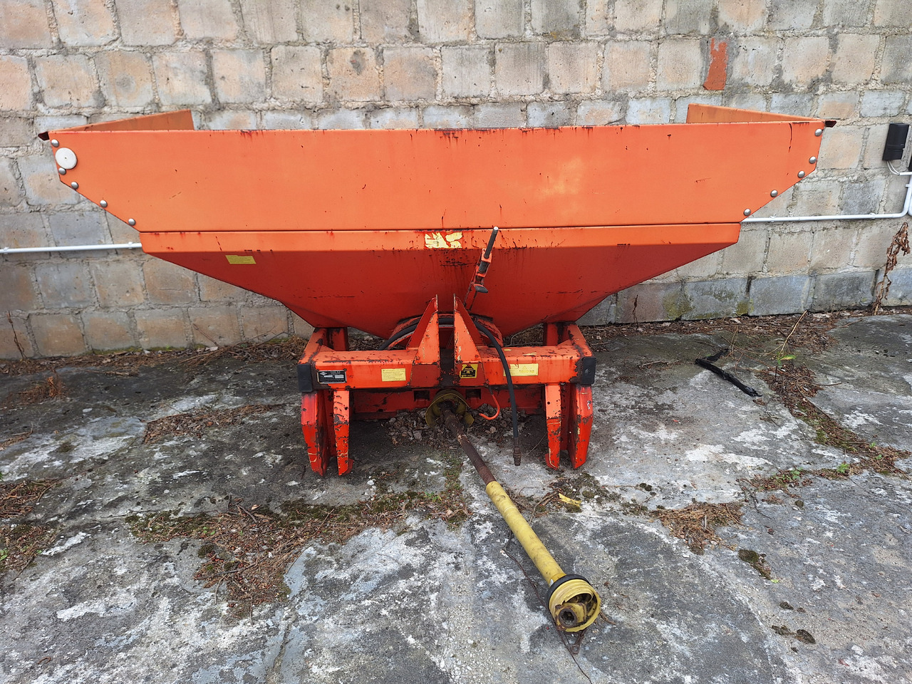 KUHN MDS 707 - Адаптер для внутрипочвенного внесения удобрений: фото 1 KUHN MDS 707 - Адаптер для внутрипочвенного внесения удобрений: фото 1