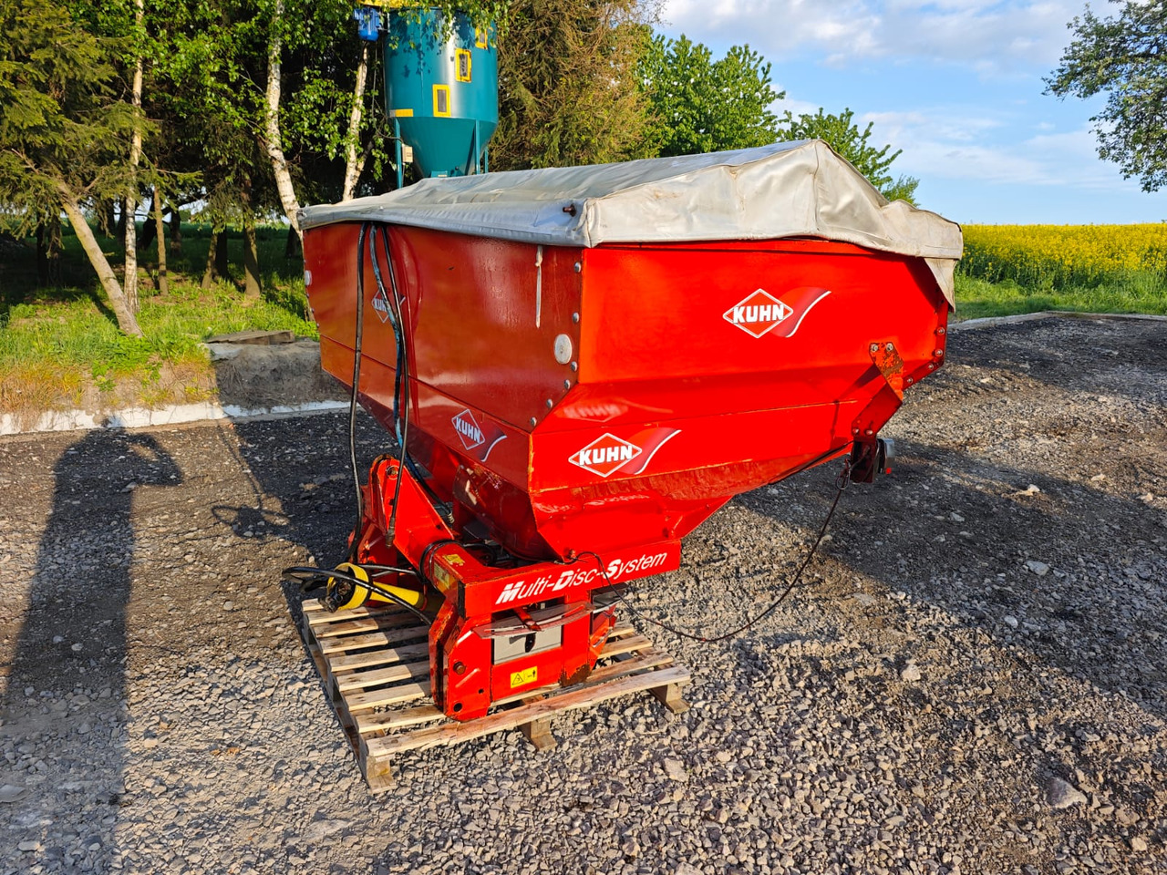 KUHN MDS 921 Multi-Disc-System 1700 L - Разбрасыватель удобрений: фото 2 KUHN MDS 921 Multi-Disc-System 1700 L - Разбрасыватель удобрений: фото 2
