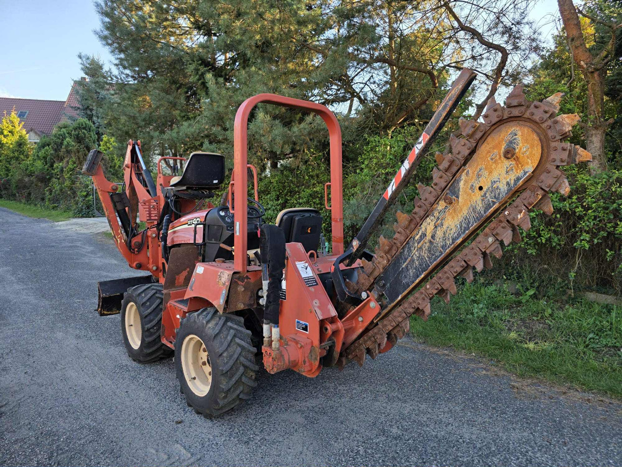 Knikmops Ditch Witch rt40 - Траншеекопатель: фото 4 Knikmops Ditch Witch rt40 - Траншеекопатель: фото 4