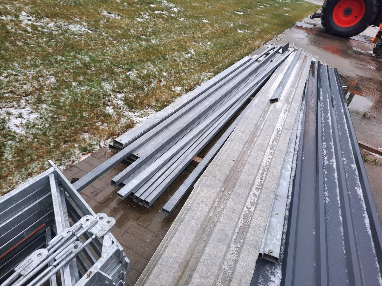 Konstrukcja hali / wiaty stalowej 8 m x 5 m (40 m2) ocynkowana NOWA - Строительное оборудование: фото 4 Konstrukcja hali / wiaty stalowej 8 m x 5 m (40 m2) ocynkowana NOWA - Строительное оборудование: фото 4