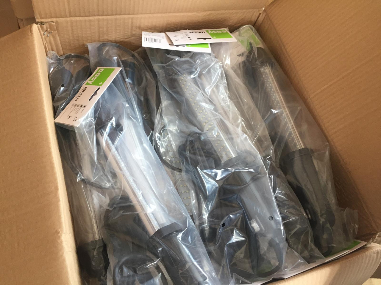 Lampa warsztatowa na 5 metrowym przewodzie zasilającym - Оборудование для гаражей/ Мастерских: фото 5 Lampa warsztatowa na 5 metrowym przewodzie zasilającym - Оборудование для гаражей/ Мастерских: фото 5