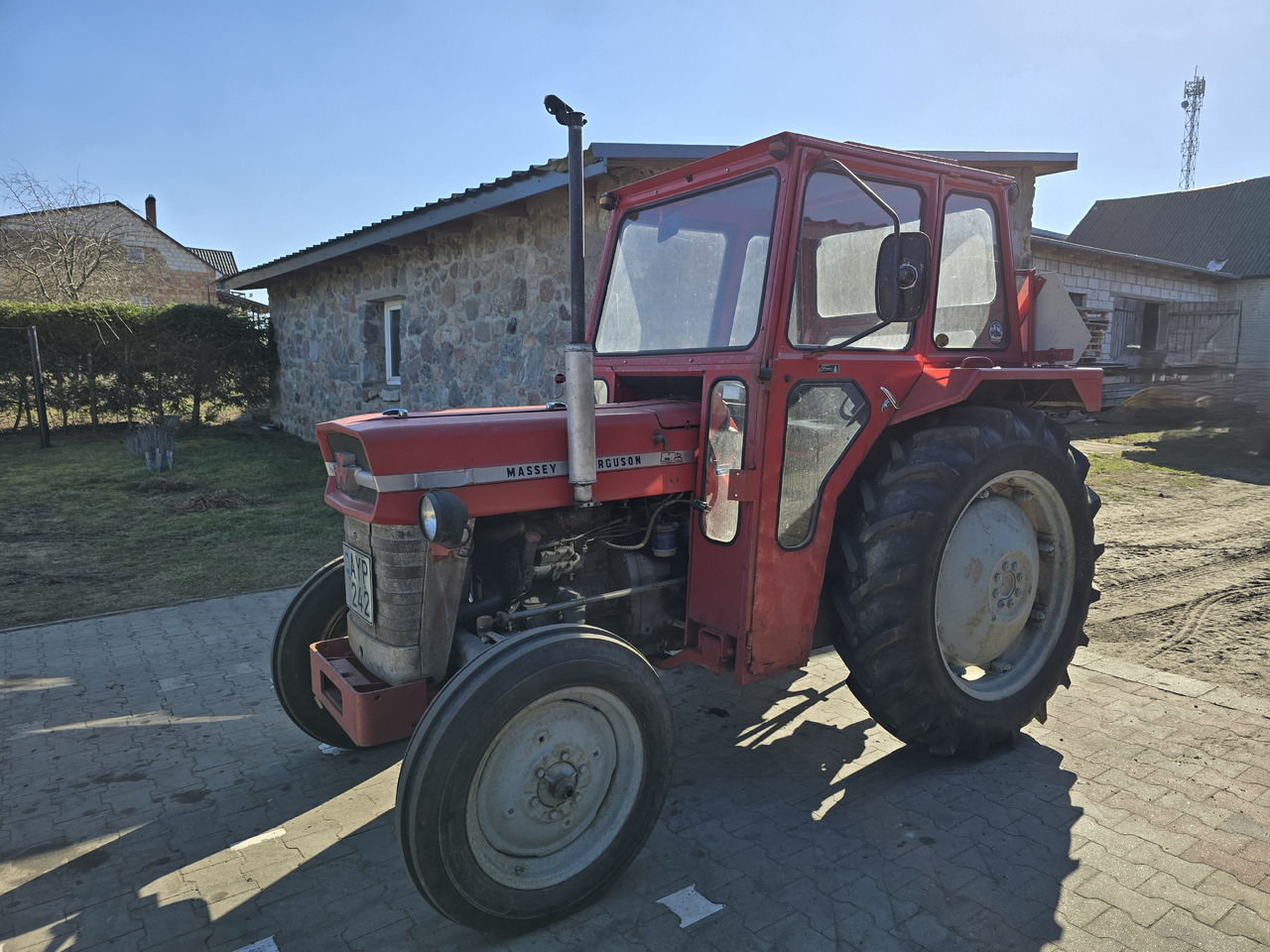 MASSEY FERGUSON 135 - Трактор: фото 1 MASSEY FERGUSON 135 - Трактор: фото 1
