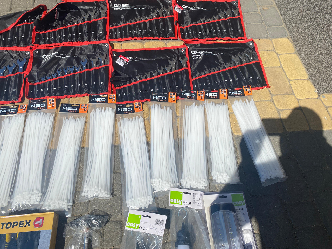 Neo Tools, qtechnic narzedzi, klucze, lampy led - Оборудование для гаражей/ Мастерских: фото 5 Neo Tools, qtechnic narzedzi, klucze, lampy led - Оборудование для гаражей/ Мастерских: фото 5