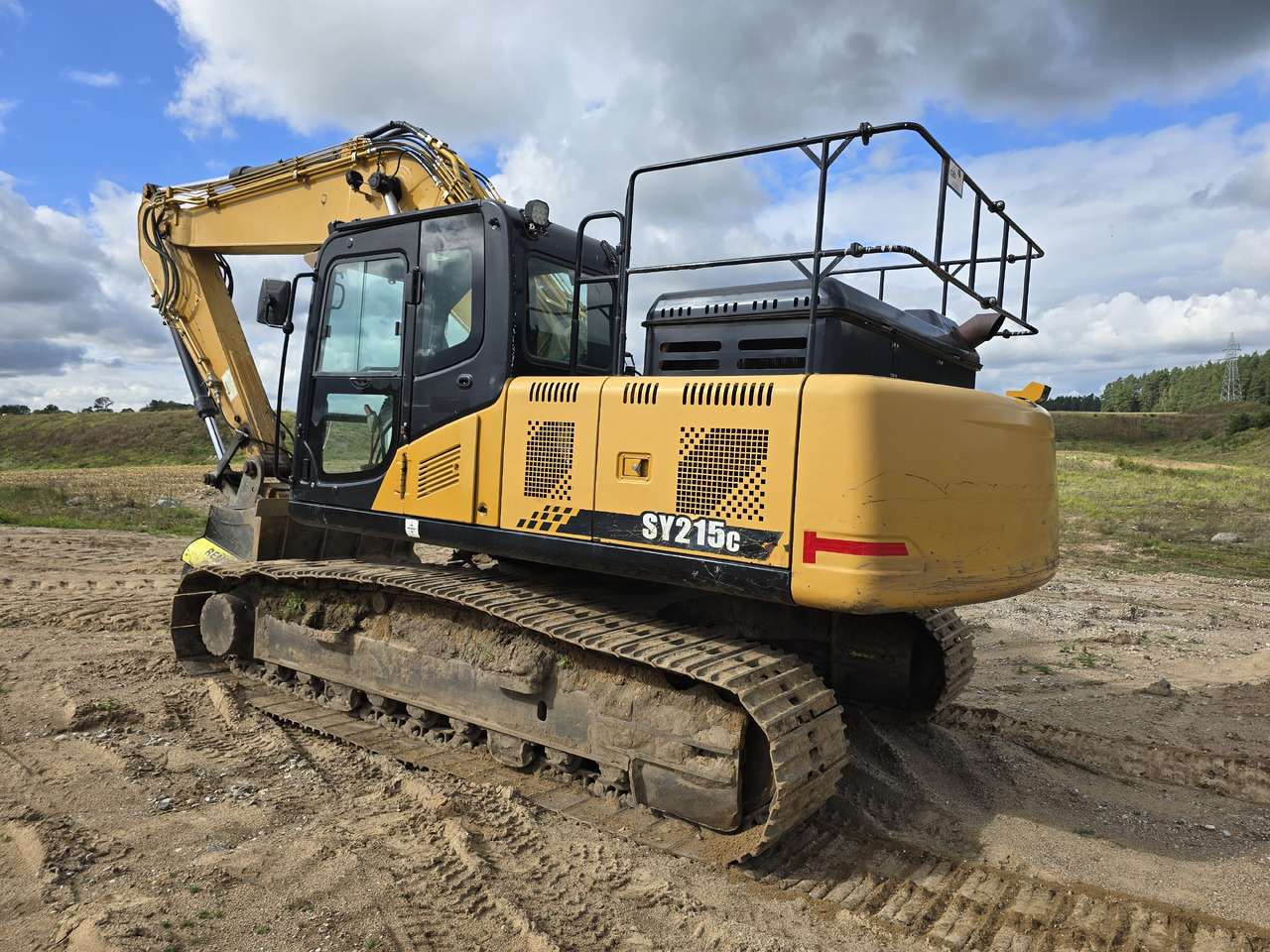 SANY SY215c - Гусеничный экскаватор: фото 4 SANY SY215c - Гусеничный экскаватор: фото 4