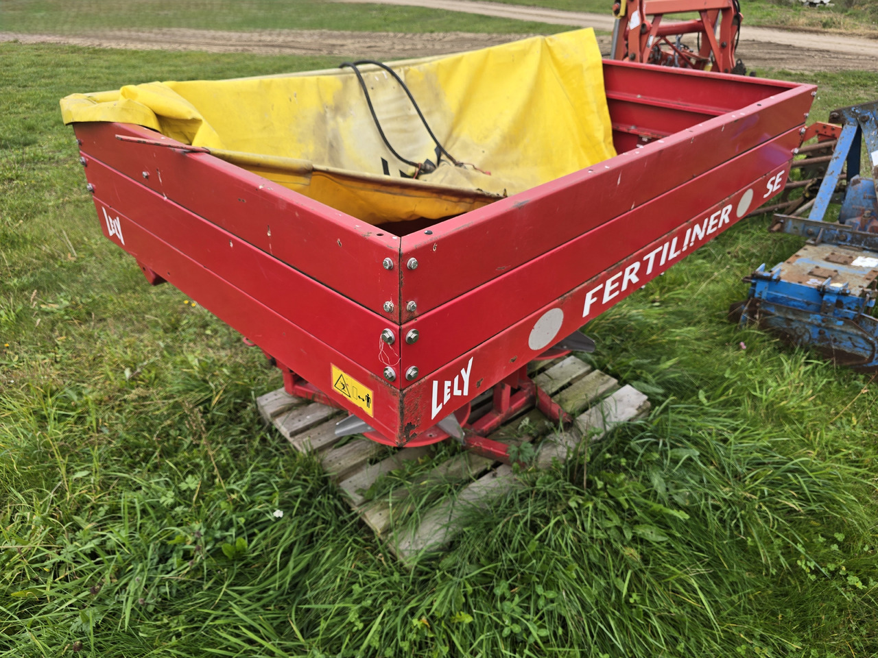 Lely SE 1500 Fertiliner - Разбрасыватель удобрений: фото 5 Lely SE 1500 Fertiliner - Разбрасыватель удобрений: фото 5