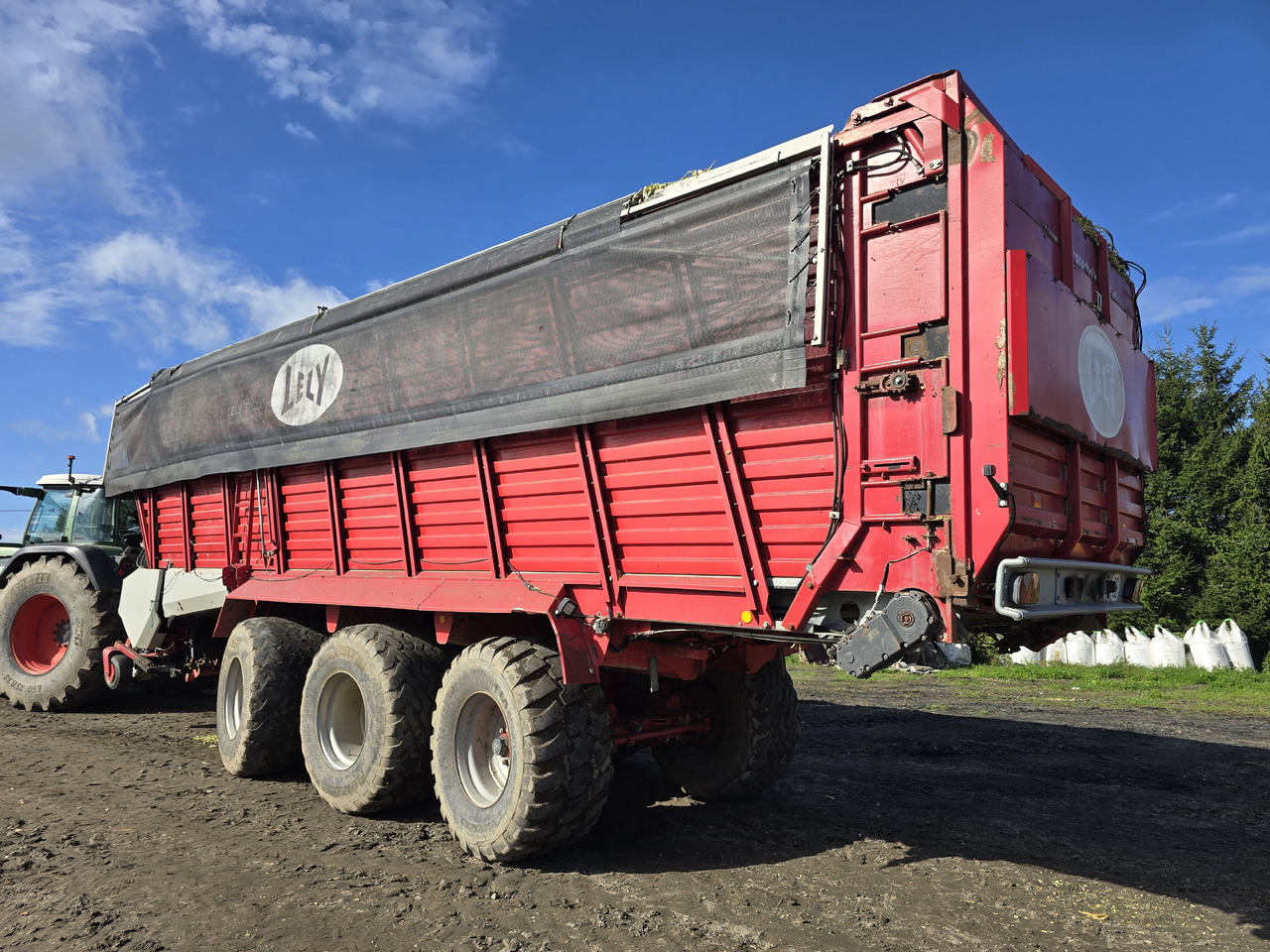 Lely Tigo XR 100D - Самозагружающийся прицеп: фото 3 Lely Tigo XR 100D - Самозагружающийся прицеп: фото 3