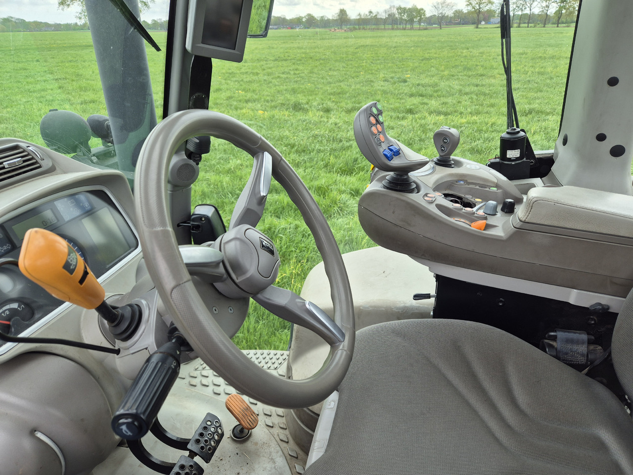 Deutz Fahr 6180 TTV FH+FA - Трактор: фото 4 Deutz Fahr 6180 TTV FH+FA - Трактор: фото 4