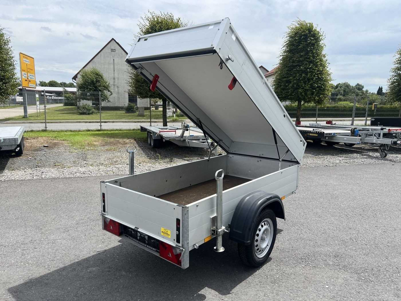 ANSSEMS GT 750 HT Deckelanhänger - Прицеп для легкового автомобиля: фото 2 ANSSEMS GT 750 HT Deckelanhänger - Прицеп для легкового автомобиля: фото 2