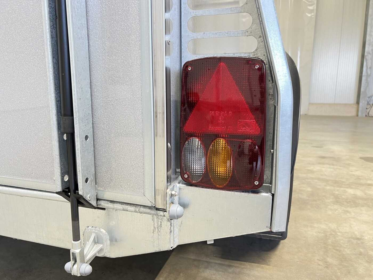 Новый Прицеп-коневоз BOECKMANN Comfort Neu Pferdeanhänger: фото 17