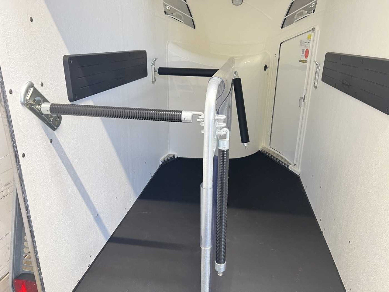 Новый Прицеп-коневоз BOECKMANN Comfort Neu Pferdeanhänger: фото 11