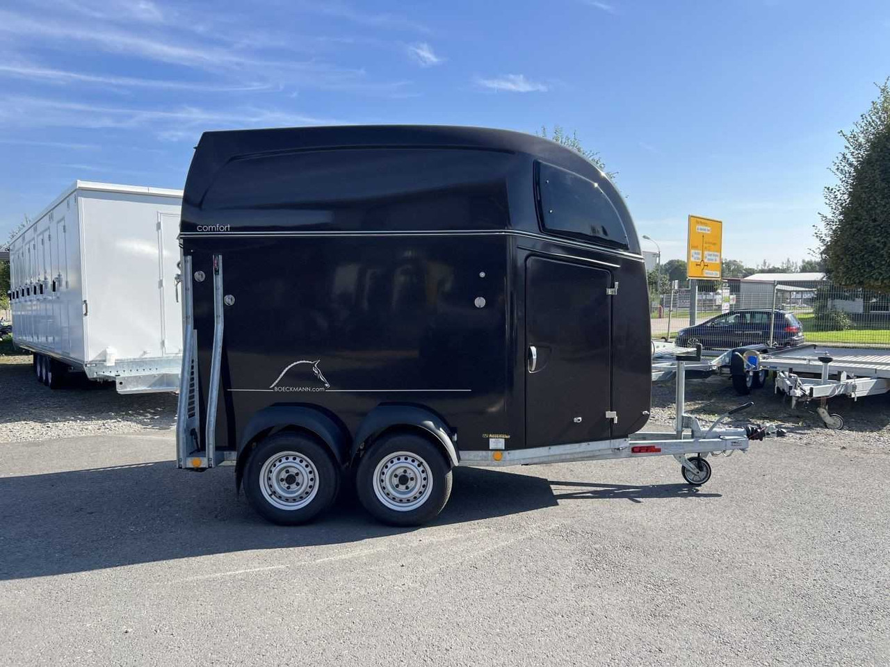 BOECKMANN Comfort Pferdeanhänger - Прицеп-коневоз: фото 2 BOECKMANN Comfort Pferdeanhänger - Прицеп-коневоз: фото 2