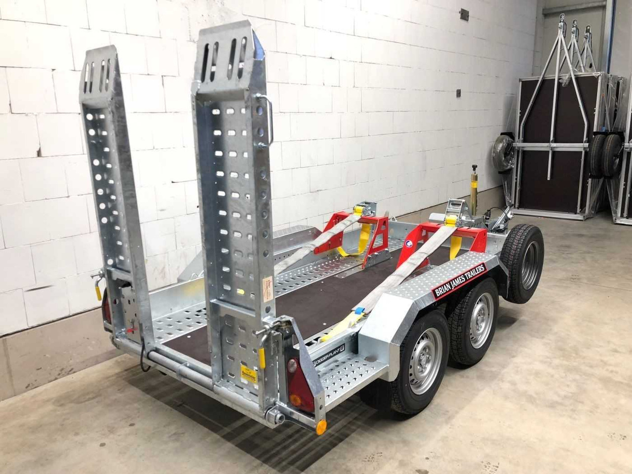 BRIAN_JAMES Digger Plant 543-2813-27-2-13T Maschinentranspor - Прицеп для спецтехники: фото 2 BRIAN_JAMES Digger Plant 543-2813-27-2-13T Maschinentranspor - Прицеп для спецтехники: фото 2